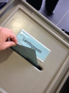 Stimmabgabe bei der Landtagswahl in Rheinland-Pfalz 2016. - Foto: gik