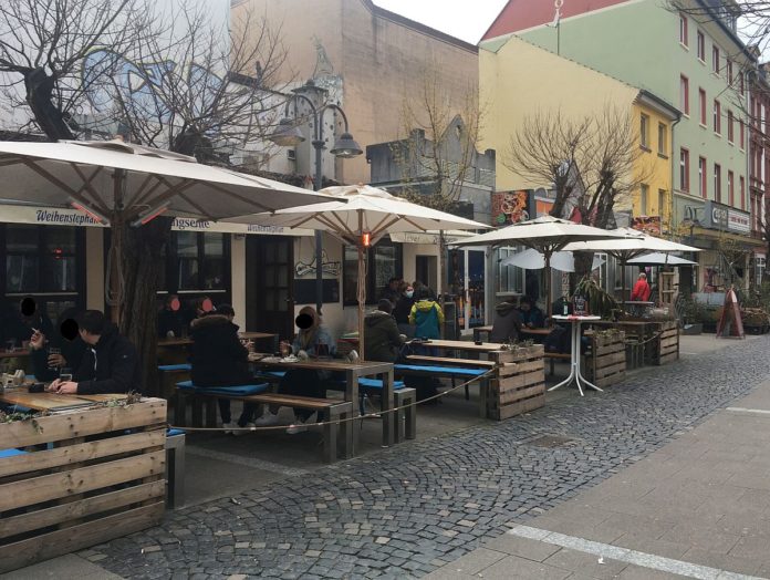 RLP öffnet Außengastronomie, Mainzer Gastronome öffnen mehrheitlich nicht – Staatstheater erneut ausgebremst