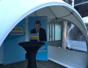 Die CDU geht bei der Landtagswahl RLP ziemlich leer aus - hier das Zelt am Wahlabend. Foto: gik