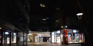 Nachts sicher nach Hause: Wiesbaden startet Kooperation mit Heimwegtelefon für Frauen – Hotline begleitet Anrufer zum Ziel