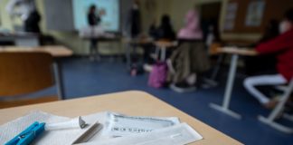 Deutschland wohl am Beginn der vierten Corona-Welle – Wiesbaden: Ausbruch in Jugendlager – RLP streicht Tests in Schulen