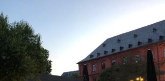 Stadt Mainz: Auch im Sommer 2026 bis Mitternacht draußen sitzen – Stadt verlängert erneut Zeiten für Außengastronomie