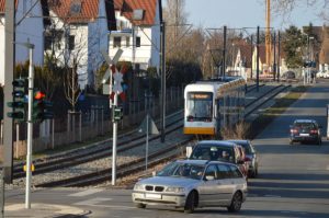 Straßenbahn statt Auto: Mehr als 50 Prozent steigen vom Auto um - Dank 9-Euro-Ticket. - Foto: gik