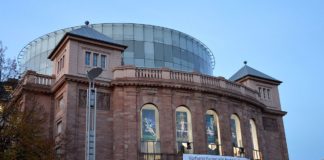 Modellprojekt für Kultur in Coronazeiten: Staatstheater Mainz darf bis zu 350 Zuschauer begrüßen – Uniklinik überwacht Projekt