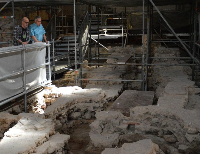 Wer war Erkanbald? – Reste im Sarkophag im Alten Dom verraten nur wenig über den Mainzer Erzbischof