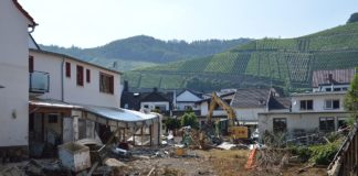 Nach der Flut der finanzielle Gau? – Zu hohe Prämien, keine Angebote: Verbraucherzentrale fordert Pflichtversicherung gegen Elementarschäden