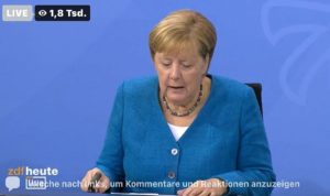 Bundeskanzlerin Angela Merkel (CDU) am Dienstag bei der Pressekonferenz in Berlin. - Screenshot: gik