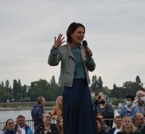 Verspielte die historische Chance aufs Kanzleramt: Grünen-Kandidatin Annalena Baerbock. - Foto: gik