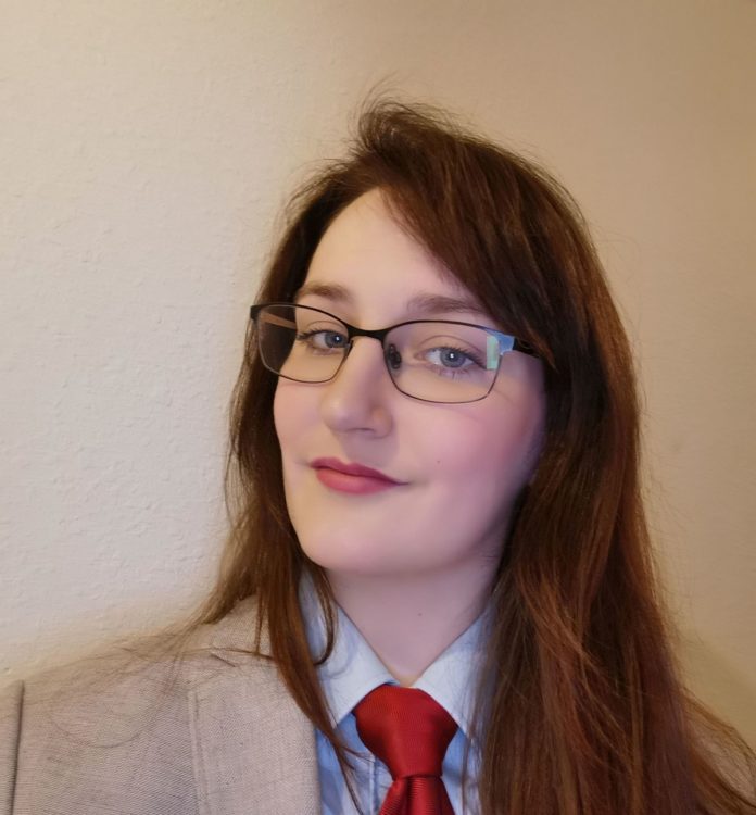 Bundestagswahl 2021 in Mainz: „12 Fragen an….“ – Daniela Zaun, Die PARTEI: Rotationsmodell für Pflege und ganz viel Wein