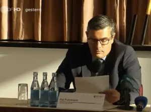Oberstaatsanwalt Kai Fuhrmann am Montag auf einer Pressekonferenz zum Mord in dar-Oberstein. - Screenshot: gik