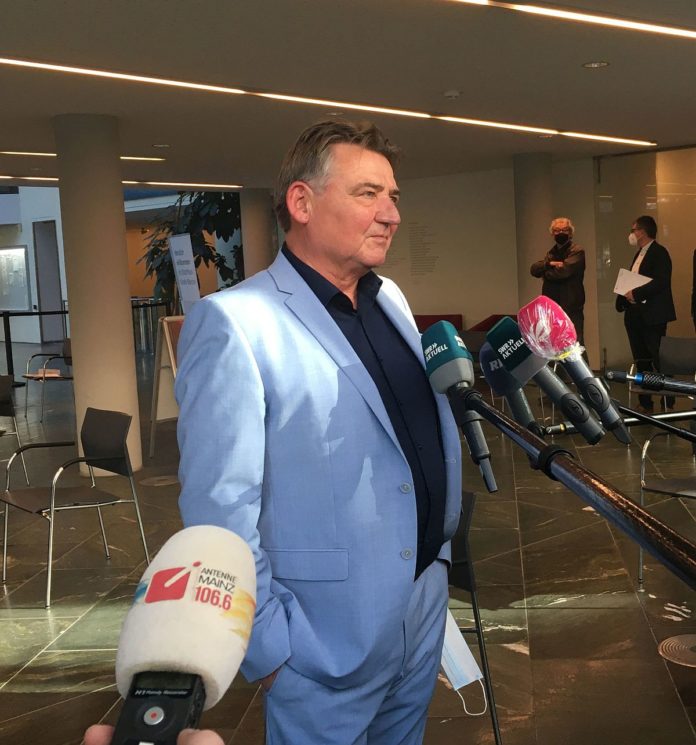 Mainzer Finanzdezernent Beck unter Druck: Finanzeinbruch bereits im Mai 2022 bekannt – Freie Wähler: „Es reicht, Herr Beck!“