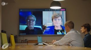 Die Biontech-Gründer Ugur Sahin und Özlem Türeci (rechts) in einer Videoschalte mit Katalin Karikó und dem Krebsforscher Christoph Huber. - Screenshot: gik