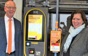 Die Mainzer Mobilität stellt ihren Ticketverkauf komplett auf bargeldlose Automaten um, hier die Unternehmenschefs bei der Vorstellung. - Foto: Mainzer Mobilität