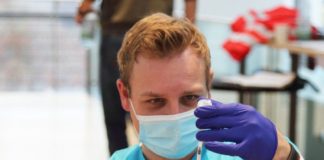 „Mainz wie’s impft und lacht“: Fastnachter impfen und boostern mehr als 1000 Impfwillige