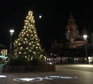 Wie ist die Welt so stille: Möget Ihr Frieden finde, Freunde und Glück an diesen festlichen Tagen! - Foto: gik