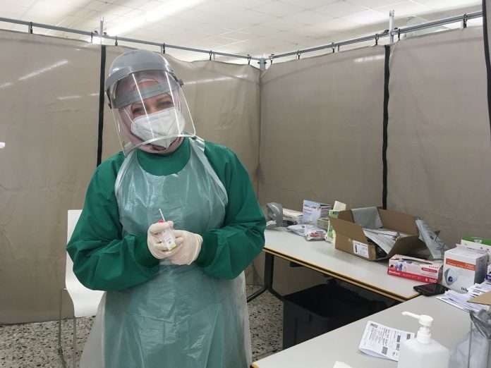 Hessen bereitet Aus für Corona-Quarantäne vor, Lauterbach sauer – Studie: Risiken nehmen mit jeder Infektion zu