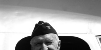 Luftbrücken-Pilot Gail Halvorsen im Alter von 101 Jahren gestorben – Wiesbaden trauert um „Candy Bomber“