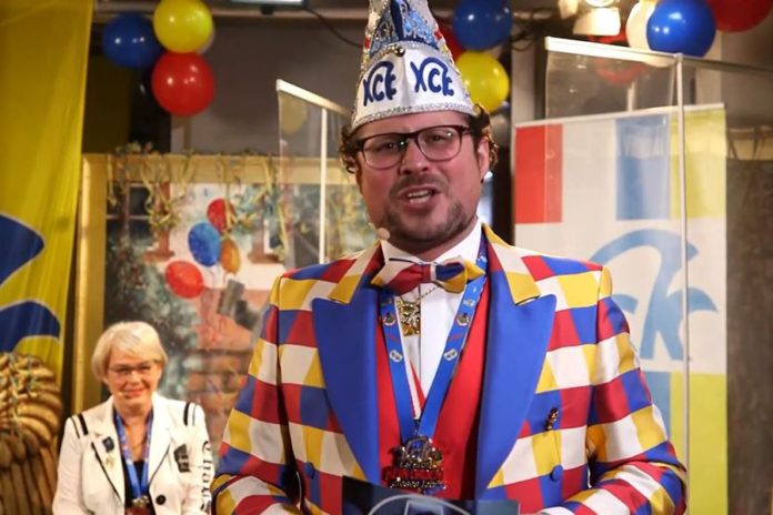 Bühne auf der Rheinterrasse: KCK lädt zu „Fenstersitzung“ nach Mainz und zur Närrischen Weinprobe ins Internet