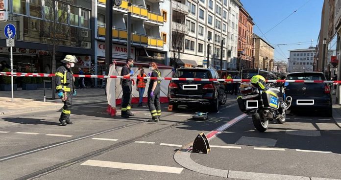 Wer hat tödlichen Verkehrsunfall mit dreijährigem Kind in Mainz beobachtet? – Polizei sucht Zeugen zum Tathergang