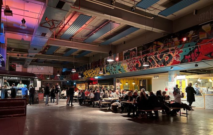 Rheinhessische Winzer laden nach Mainz zur Bottleshow ins Alte Postlager: Verkostung, Weinparty, Livemusik, Foodcourt