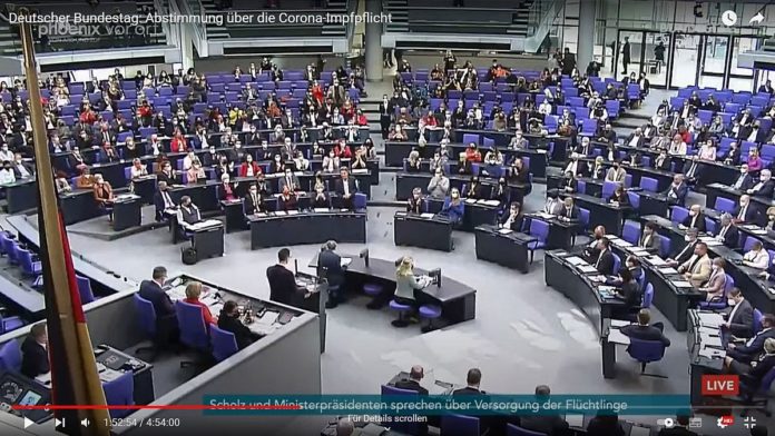 Corona-Impfpflicht scheitert im Bundestag – Minister Hoch in Mainz: „Fatales Signal“ – Drohen jetzt neue Coronamaßnahmen im Herbst?