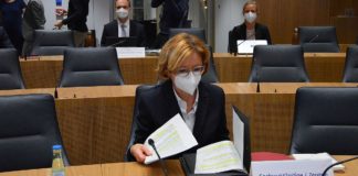 Das Schweigen der Malu Dreyer: Mainzer Ministerpräsidentin beantwortet keine der 15 Fragen zur Flutnacht im Ahrtal