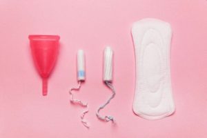Egal ob Binde oder Tampon: Menstruationsprodukte sind teuer. - Foto: Open Petition
