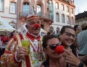 Prinz Mathias I. Rudolphi beim Rheinland-Pfalz.-Tag 2022 in Mainz auf dem Schillerplatz. - Foto: gik