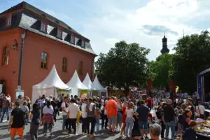 Das große Bürgerfest rund um den Landtag war ebenfalls gut besucht. - Foto: gik