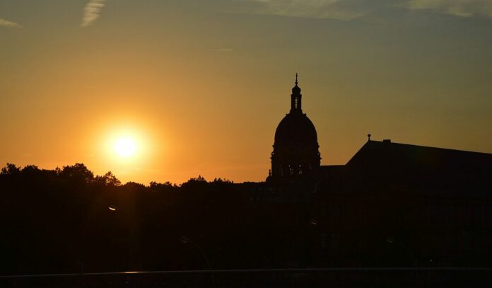 Dürre-Sommer 2022: Sonnigster Sommer seit Messbeginn, extrem trocken – DWD: Typischer Sommer der Zukunft