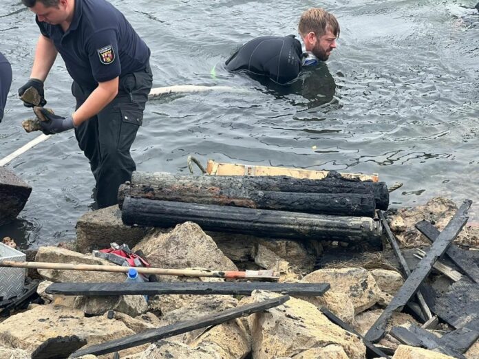 Niedriger Rheinpegel: 400 Kilogramm Panzerfäuste und Flakmunition am Winterhafen in Mainz gefunden – Pistole bei Eltville sichergestellt