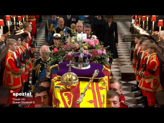 Die Welt verneigt sich vor der Queen – Staatsbegräbnis in London – Flaggen auch in Mainz auf Halbmast