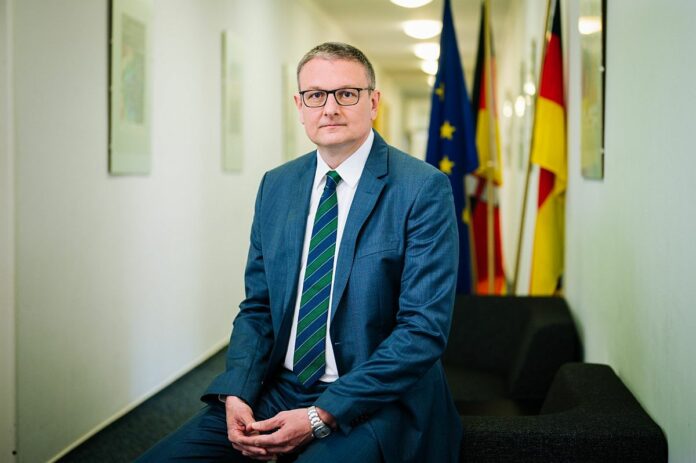 Innenministerium in Mainz setzt Prüfer zur Aufklärung in Sachen Ahrflut ein – Freie Wähler: Akten weiter mit Lücken