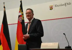 Ist erstmals als Innenminister landesweit für den Warntag zuständig: Innenminister Michael Ebling (SPD). - Foto: gik