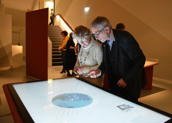 Hotspot Gutenberg-Museum: Umberto Eco, Shuckburgh-Bibel und erste Mainzer Weinkönigin – Geschichten aus dem Gästebuch