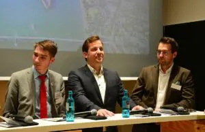 Drei OB-Kandidaten (von links): Lukas Haker (Die Partei), Nino Haase (parteilos) und Marc Engelmann (FDP). - Foto: gik