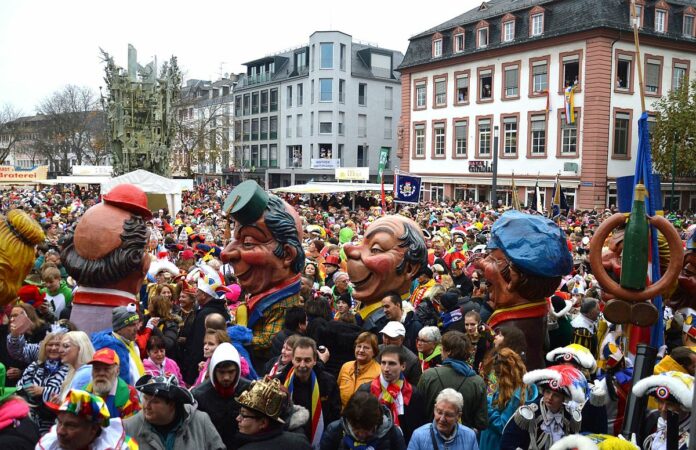 Meenzer Fastnachts-Open-Air am Freitag in Klein-Winternheim – Open-Air Events im Trend: Freiluft-Narhalla und CCW Büttendance