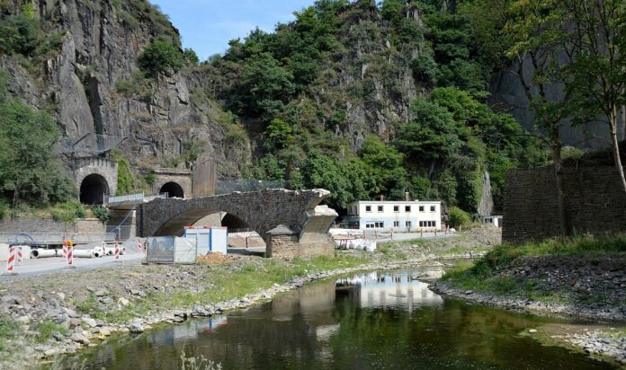 Fluthilfefonds in Gefahr? – Urteil zu Sondervermögen bringt auch Aufbauhilfe für die Ahr in Gefahr – Finanzierung für 2024 nicht gesichert