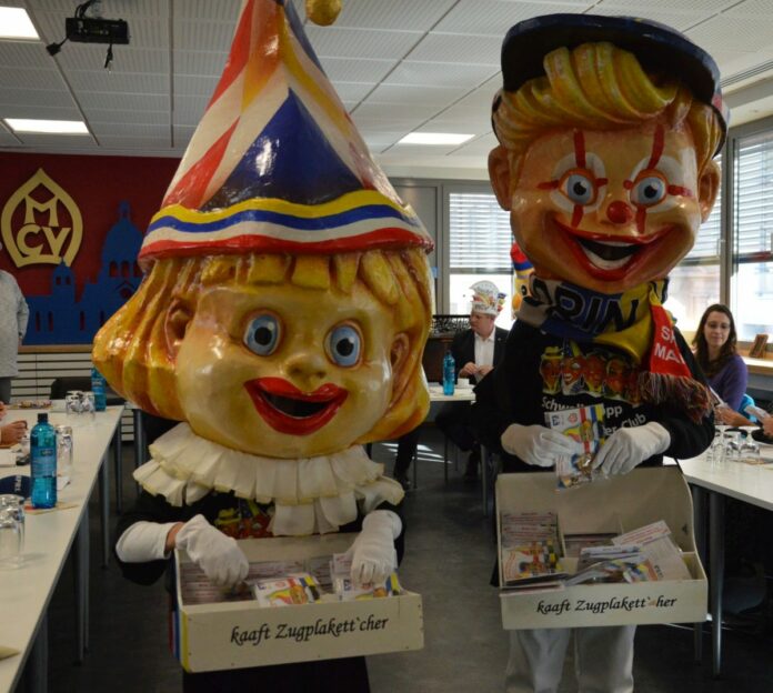 Große Narrenparty am 11.11. in Mainz – Zugplakettcher zeigen Kinder-Schwellköppe Annabelle und Kevin