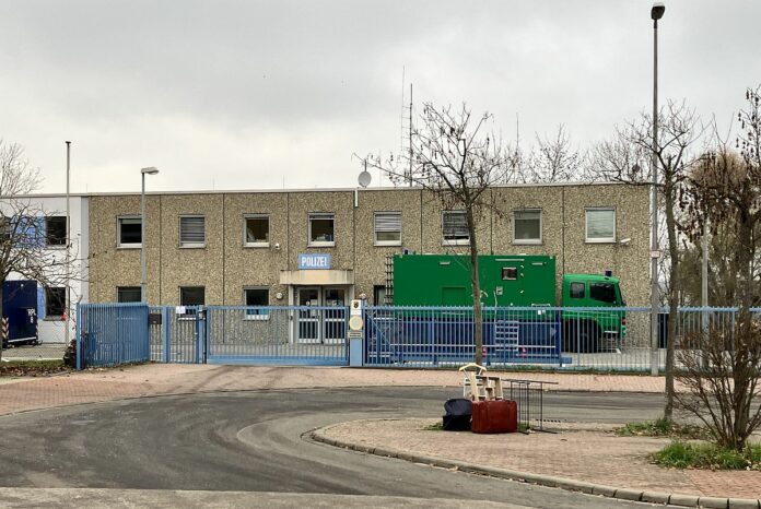 Polizei Mainz-Lerchenberg: Wasserschäden seit 2014 – LBB wehrt sich gegen Vorwürfe, CDU fordert Aufklärung