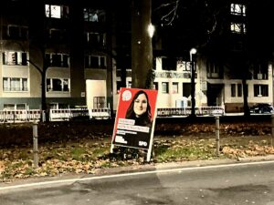 Plakate der SPD-OB-Kandidatin Mareike von Jungenfeld wurden bereits ab 21.00 Uhr am Mittwochabend massenhaft gestellt. - Foto: gik