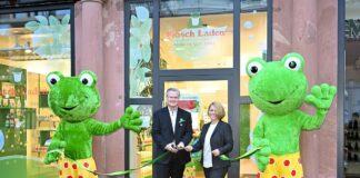 Neuer Frosch-Laden in Mainz eröffnet: Reinigungsmittel und freche Postkarten, neue nachhaltige Shampoos