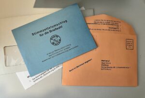 Briefwahlunterlagen der Stadt Mainz zur OB-Wahl: Adresse frei haus geleifert. - Foto: gik