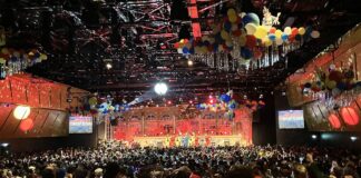 Stehung, die Elfte: Beim Jubiläumskonzert in Mainz rocken 3000 die Rheingoldhalle – Gänsehaut und RotRockRap