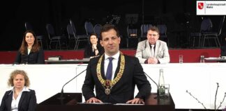 Nino Haase als Oberbürgermeister von Mainz vereidigt: „Dass Sie Erfolg haben mögen“