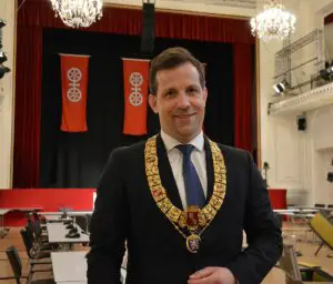 Der neue Mainzer Oberbürgermeister Nino Haase bei seiner Amtseinführung am 22. März 2023. - Foto: gik 