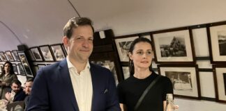 Mainz wählt Nino Haase: Parteiloser Kandidat kommt bei OB-Stichwahl auf 63,6 Prozent – Viering bietet Zusammenarbeit an