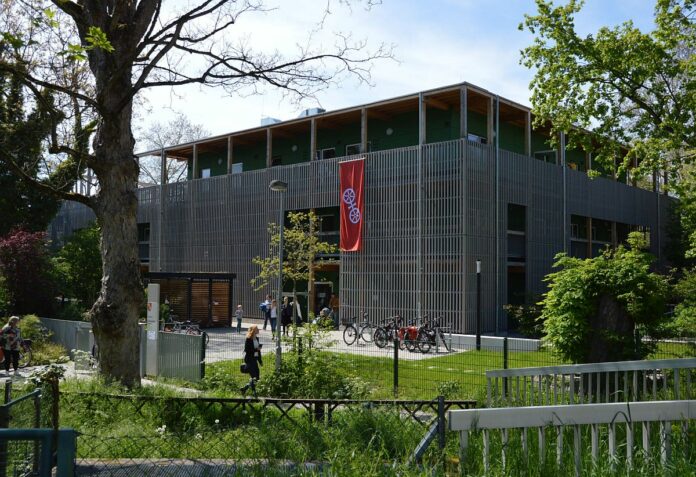 Kita Mainz-Zahlbach: Erste Baukasten-Kita eröffnet – Prototyp in Holzrahmenbauweise brauchte vier Jahre