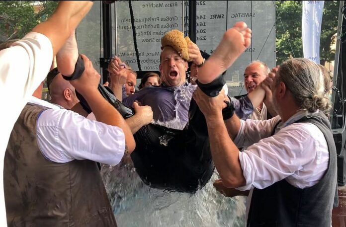 Johannisnacht in Mainz: OB Haase und Stadtschreiber Hotschnig gegautscht – Traumhafte Sommernächte im Schatten des Doms