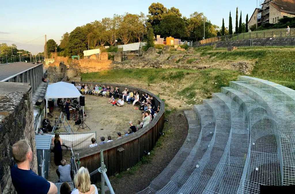 Ein magischer Abend im antiken Römischen Theater. - Foto: gik